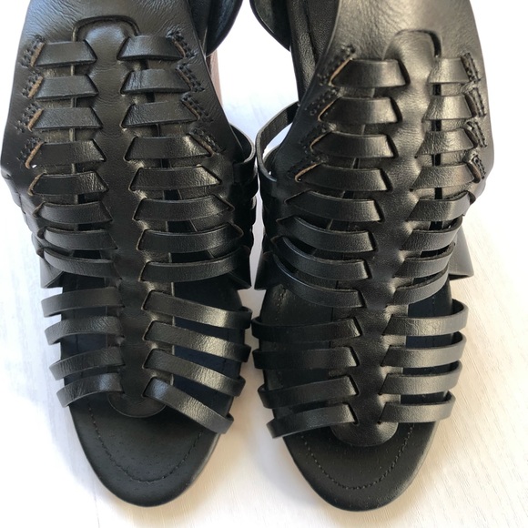 Steve Madden Sandrina Block Heel Black Sandals Size 7 - Picture 4 of 9